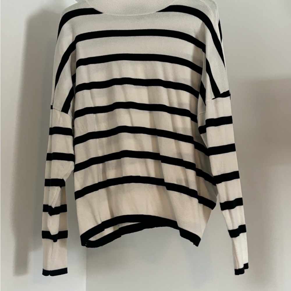 Striped Black and White Women's Sweater
